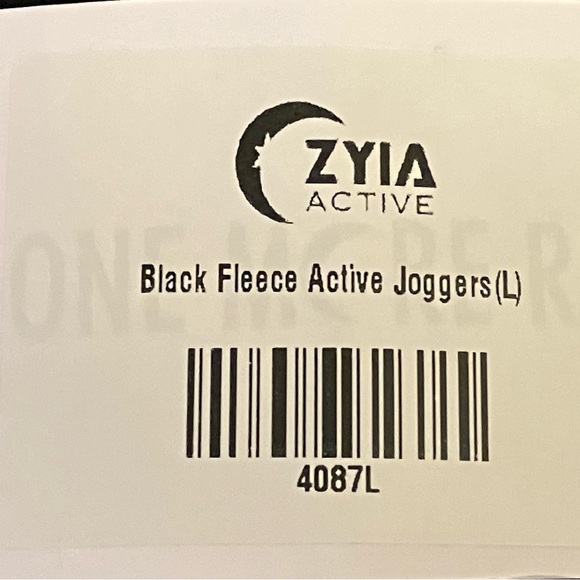 Stay warm this winter with these cozy joggers! - Picture 4 of 5